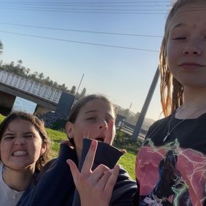 Meet your Posher, Edee